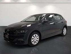 Grigio Usata 2019 VW Polo Trendline Tre volumi | 12.200 € (Buon prezzo)