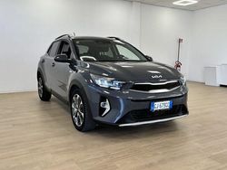 Grigio scuro Usata 2022 Kia Stonic Style SUV | 14.900 € (Buon prezzo)