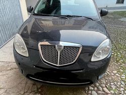 Nero Usata 2011 Lancia Ypsilon Due volumi | 2200 €