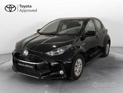 Nero Usata 2020 Toyota Yaris Hybrid Active Tre volumi | 16.900 € (Ottimo prezzo)