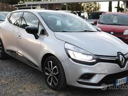 Grigio Usata 2018 Renault Clio IV Tre volumi | 10.990 € (Buon prezzo)
