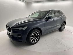Blu/azzurro Usata 2022 Volvo XC60 Core SUV | 38.900 € (Molto cara)