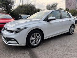 Bianco Usata 2022 VW Golf Style Tre volumi | 14.500 € (Super prezzo)