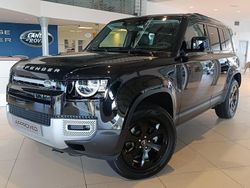 Santorini black Usata 2024 Land Rover Defender S SUV | 78.900 € (Buon prezzo)