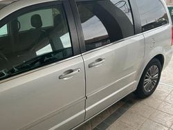 Grigio Usata 2012 Lancia Voyager Monovolume | 7150 € (Buon prezzo)