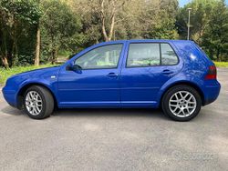 Usata 2001 VW Golf IV Highline Tre volumi | 990 € (Buon prezzo)