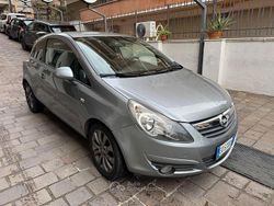 Grigio Usata 2010 Opel Corsa Edition Due volumi | 2650 € (Ottimo prezzo)