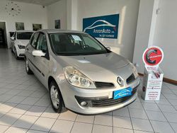 Grigio Usata 2009 Renault Clio II Tre volumi | 3500 € (Buon prezzo)