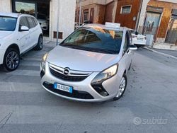 Argento Usata 2016 Opel Zafira Monovolume | 4990 € (Buon prezzo)