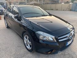 Nero Usata 2015 Mercedes A180 Tre volumi | 10.500 € (Buon prezzo)