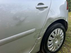 Usata 2007 VW Golf V Comfortline Tre volumi | 1200 € (Ottimo prezzo)