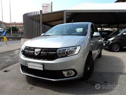 Grigio(met.) Usata 2020 Dacia Sandero Comfort Due volumi | 8300 € (Buon prezzo)
