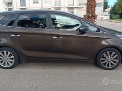 Marrone Usata 2015 Kia Carens Monovolume | 6500 € (Buon prezzo)