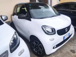 Bianco Usata 2018 Smart ForTwo Coupé Brabus Due volumi | 12.700 € (Buon prezzo)