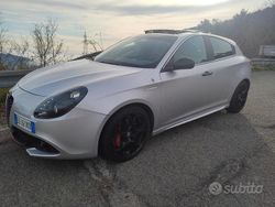 Usata 2010 Alfa Romeo Giulietta Quadrifoglio Verde Tre volumi | 14.000 € (Molto cara)
