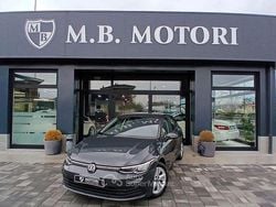 Grigio Usata 2021 VW Golf VIII Tre volumi | 14.900 € (Buon prezzo)