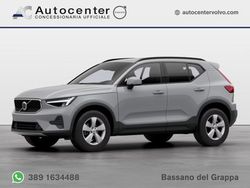 Grigio Usata 2024 Volvo XC40 Core SUV | 38.545 € (Buon prezzo)