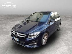 Blu canvasite metallizzato Usata 2017 Mercedes B180 Monovolume | 13.300 € (Buon prezzo)