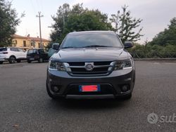 Grigio Usata 2012 Fiat Freemont Urban SUV | 8000 € (Cara)