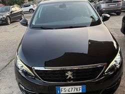 Usata 2018 Peugeot 308 Allure Tre volumi | 12.600 € (Molto cara)