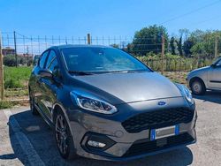 Grigio Usata 2018 Ford Fiesta ST-Line Tre volumi | 10.800 € (Buon prezzo)