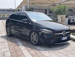 Nero Usata 2020 Mercedes B200 Executive Monovolume | 24.900 € (Cara)