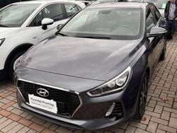 Grigio Usata 2017 Hyundai i30 Comfort Tre volumi | 10.900 € (Ottimo prezzo)