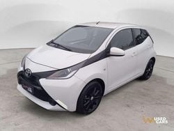 Bianco Usata 2017 Toyota Aygo X-Black Due volumi | 9900 € (Buon prezzo)