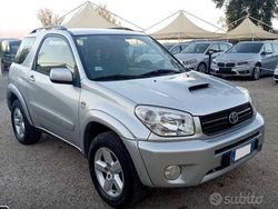 Grigio Usata 2004 Toyota RAV4 Sol Station wagon | 5800 € (Molto cara)