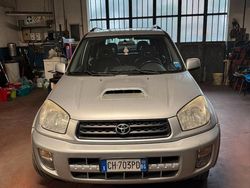 Grigio Usata 2003 Toyota RAV4 SUV | 4000 € (Buon prezzo)