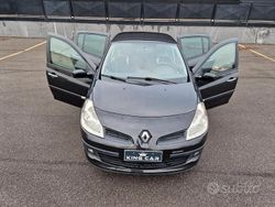 Nero Usata 2008 Renault Clio II LE Tre volumi | 3400 € (Cara)