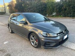 Grigio Usata 2018 VW Golf VII R-line Tre volumi | 17.000 € (Buon prezzo)