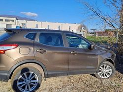 Usata 2014 Nissan Qashqai SUV | 2000 €