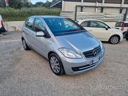 Grigio Usata 2008 Mercedes A180 Avantgarde Tre volumi | 3000 € (Buon prezzo)