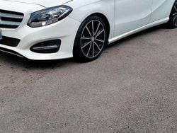 Bianco Usata 2015 Mercedes 180 Tre volumi | 8600 €