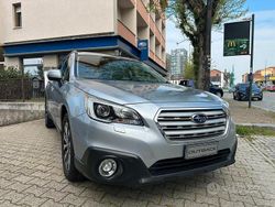 Argento Usata 2015 Subaru Outback SUV | 17.900 € (Molto cara)