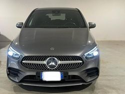 Grigio Usata 2020 Mercedes B180 Premium Monovolume | 25.000 €