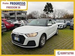 Bianco tetto nero Usata 2018 Audi A1 Comfort Due volumi | 15.490 € (Super prezzo)