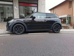 Nero Usata 2024 Mini Cooper Due volumi | 26.900 € (Buon prezzo)