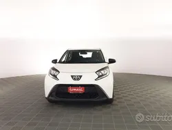 Super white Usata 2023 Toyota Aygo Active Due volumi | 13.900 € (Buon prezzo)