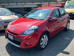 Rosso Usata 2010 Renault Clio III Luxe Tre volumi | 3900 € (Buon prezzo)