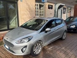 Grigio Usata 2018 Ford Fiesta Vignale Tre volumi | 9000 € (Ottimo prezzo)