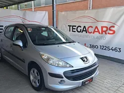 Grigio Usata 2009 Peugeot 207 Tre volumi | 3899 € (Buon prezzo)