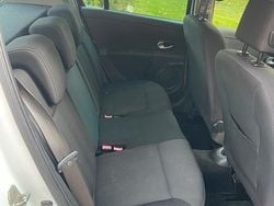 Bianco Usata 2009 Renault Clio II Tre volumi | 2200 € (Buon prezzo)