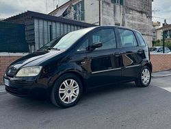 Nero Usata 2006 Fiat Idea Monovolume | 2400 € (Buon prezzo)