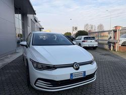 Bianco Usata 2023 VW Golf VIII Life Tre volumi | 23.800 € (Buon prezzo)