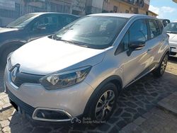 Grigio Usata 2017 Renault Captur Zen SUV | 7499 € (Buon prezzo)