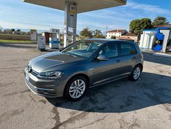 Grigio Usata 2018 VW Golf Tre volumi | 12.500 € (Molto cara)