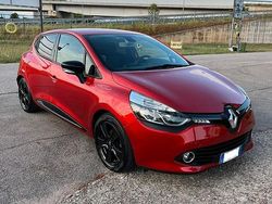 Rosso Usata 2013 Renault Clio IV Due volumi | 7850 € (Buon prezzo)