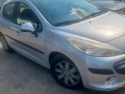 Grigio Usata 2008 Peugeot 207 Due volumi | 2000 € (Buon prezzo)